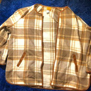 Plus size Plaid Tan and brown Polyester jacket. 🤎